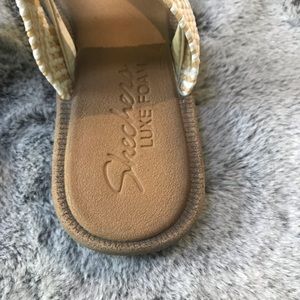 Sketchers Cali Women’s Indulge Flip Flop, 6